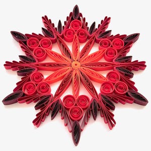 Stella di carta da 4,3", arte quilled, fiocco di neve quilled, ornamento natalizio, decorazione natalizia, arte sospesa, mandala quilled, arte 3D, arte di carta