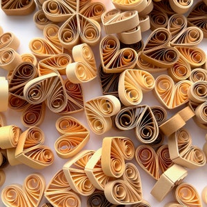 Piccoli cuori di carta, decorazioni da tavola, baby party, baby shower, riempitivi regalo, cameretta per bambini, ornamenti a forma di cuore, decorazioni a forma di cuore, arte quilled 3D