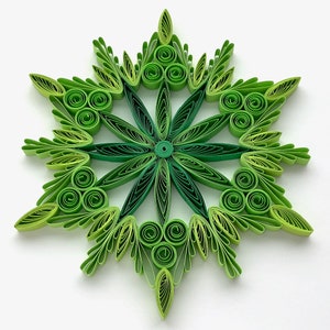 Stella di carta da 4,3", arte quilled, fiocco di neve quilled, ornamento natalizio, decorazione natalizia, arte sospesa, mandala quilled, arte 3D, arte di carta