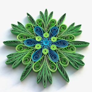 Stella di carta da 3,7", arte quilled, fiocco di neve quilled, ornamento natalizio, decorazione natalizia, arte sospesa, mandala quilled, arte 3D, arte di carta