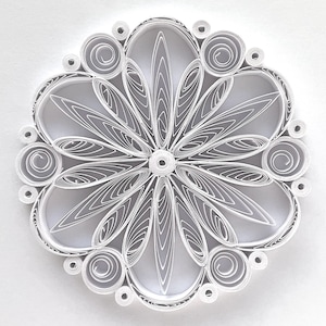Stella di carta da 2,8", arte quilled, fiocco di neve quilled, ornamento natalizio, decorazione natalizia, arte sospesa, mandala quilled, arte 3D, arte di carta