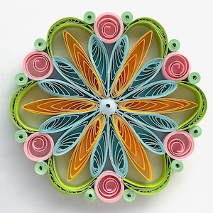 Stella di carta da 2,8", arte quilled, fiocco di neve quilled, ornamento natalizio, decorazione natalizia, arte sospesa, mandala quilled, arte 3D, arte di carta