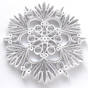 Stella di carta da 3,5", arte quilled, fiocco di neve quilled, ornamento natalizio, decorazione natalizia, arte sospesa, mandala quilled, arte 3D, arte di carta