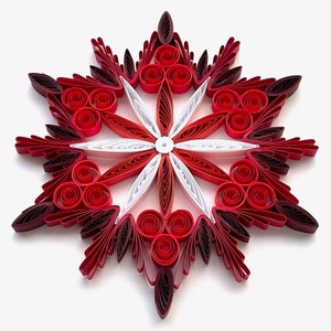 Stella di carta da 4,3", arte quilled, fiocco di neve quilled, ornamento natalizio, decorazione natalizia, arte sospesa, mandala quilled, arte 3D, arte di carta