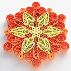Stella di carta da 3,1", arte quilled, fiocco di neve quilled, ornamento natalizio, decorazione natalizia, arte sospesa, mandala quilled, arte 3D, arte di carta