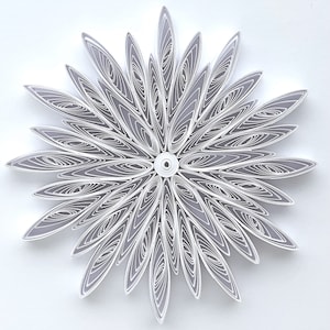 Stella di carta da 3,1", arte quilled, fiocco di neve quilled, ornamento natalizio, decorazione natalizia, arte sospesa, mandala quilled, arte 3D, arte di carta