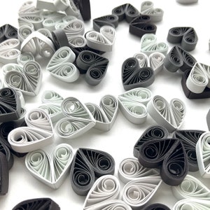 Piccoli cuori di carta, decorazioni da tavola, baby party, baby shower, riempitivi regalo, cameretta per bambini, ornamenti a forma di cuore, decorazioni a forma di cuore, arte quilled 3D
