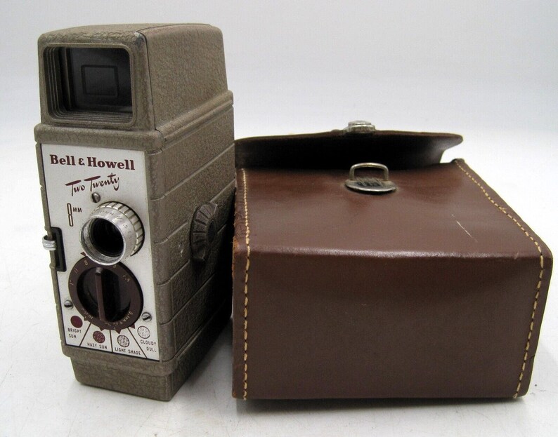 Vintage BELL & HOWELL 8mm MOVIE Camera Two Twenty With Case - Etsy