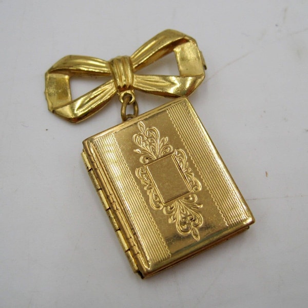 Vintage Goldtone Ribbon Bow w Etched Book Locket Charm Dangle Pin Brooch *READ