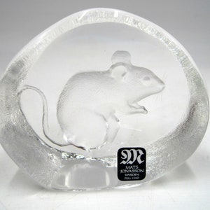 Signed Mats Jonasson Sweden Mouse Lead Crystal Paperweight Sculpture