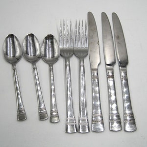 8 Pieces Evie Mikasa Stainless Steel Flatware