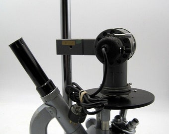 Vintage Ernst Leitz Wetzlar Germany Inverted Microscope w/4 Objectives