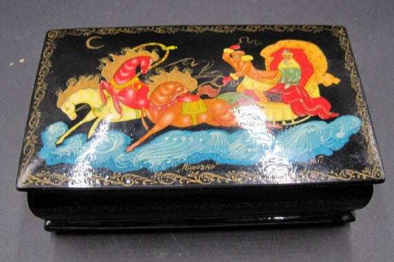 Russian Lacquerware Hinged Box Sleigh Ride in Snow "Freezing" морозко