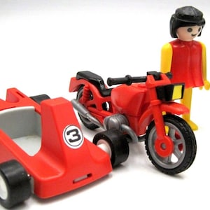 VTG Playmobil Geobra 1974 / 1976 Action Figures & Motorcycle Toy + Race Car