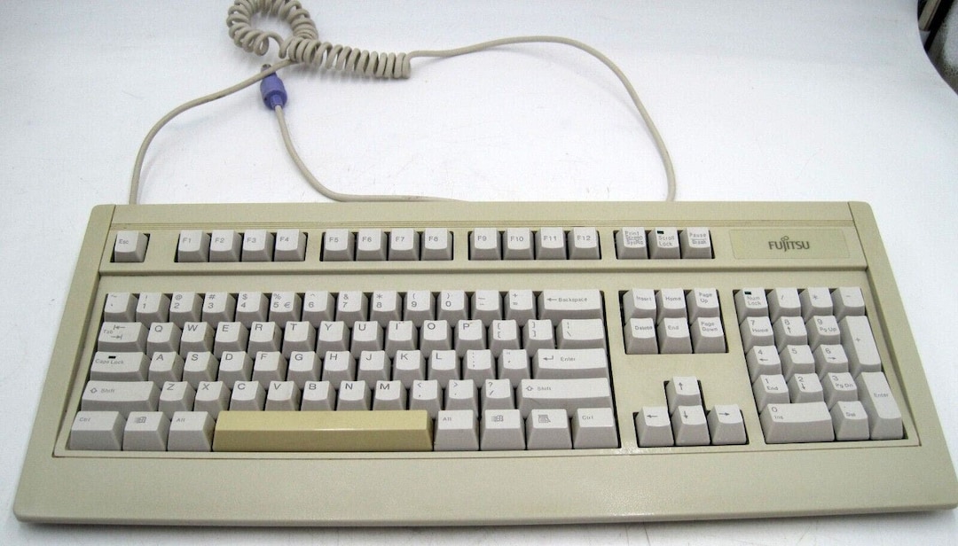 Rare Fujitsu FKB4726-651 Full Size Mechanical Click PC