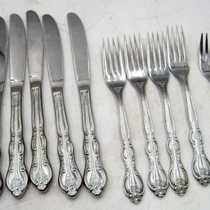 12 Pieces International INS595 Stainless Steel Flatware