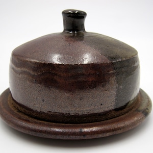 Vintage Ronald Ron Judd Studio Pottery Covered Butter Dish Signed Judd &#39;82