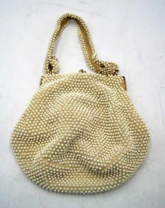 Vintage Beaded Cream Purse with Gold Hardware Kis… - image 2