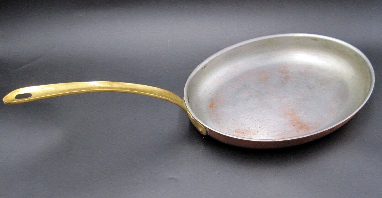 Classic Oval Frying Pan, 30x20 cm (11.8 x 7.9 in)
