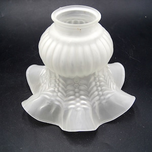 Vintage Shade Sconce Frosted Ruffled Glass Lamp Light Victorian Shabby Chic Country Farmhouse Table Lamp Replacement