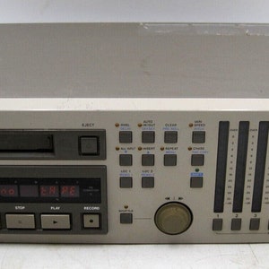 TASCAM DA-38 Digital DTRS Studio 8 track Multitrack Recorder 245 Hours