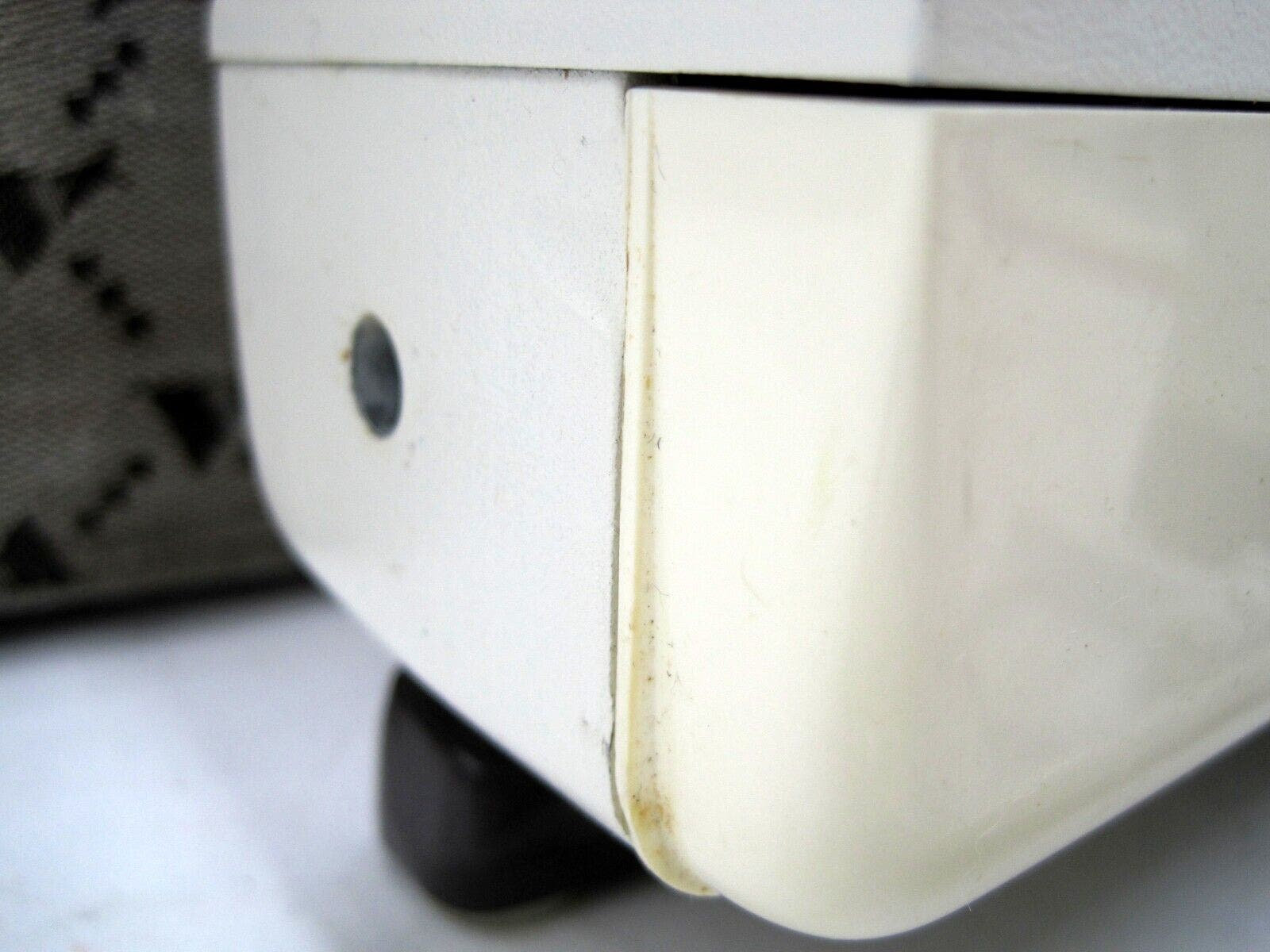 Brother VX 560 VX560 Sewing Machine With Footpedal and Case Just