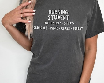 Chemise étudiante en soins infirmiers, t-shirt future infirmière Comfort Colors®, cadeau pour étudiante en soins infirmiers, chemise d'école d'infirmières