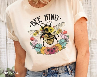 Bee Sunflower Shirt, Bee T-Shirt, Nature Shirt, Summer Shirt, Cute Bee Shirt, Bee Botanical Shirt, Gift for Mom, Honeybee Flower T-shirt