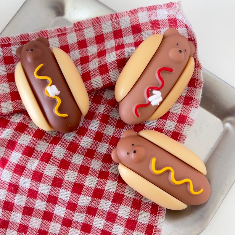 Bear Hot Dog candle, bear decor, hotdog decor, cute room decor, aesthetic room decor, cute gifts, gifts for her/him, housewarming gifts image 3