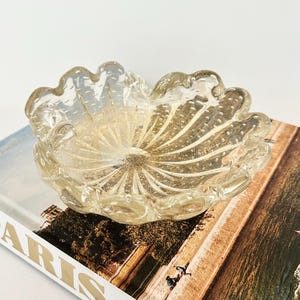 Art Glass Clamshell Bowl Gold Flecked Shell Dish Italian Handblown Seashell Decorative Bowl Catchall Candy Dish Vintage Glass Collectible