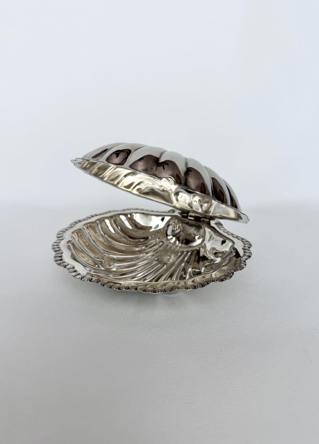 Clamshell Dish, Hinged Lidded Serving Dish, Silver Metal Shell Shaped ...