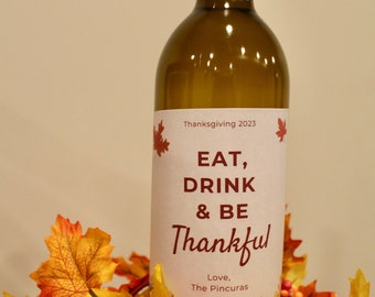 Twee aangepaste Thanksgiving-wijnetiketten, afdrukbaar Friendsgiving-gastvrouwcadeau, Thanksgiving-flessjabloon, tafeldecoratie vakantie