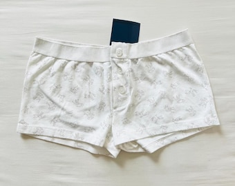 BNWE Brandy Melville / John Galt Shorts mit weißen Knöpfen und braunen Baby Rehen umrandet