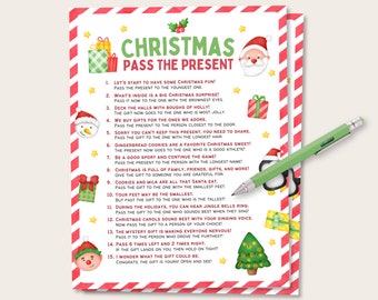 Op de afbeelding: Een printbare kerstspelkaart met rode en witte strepen en illustraties van de kerstman, een sneeuwpop, een pinguïn, een kerstboom en cadeaus. De spelinstructies zijn in zwarte tekst geschreven en bevatten zinnen als "Geef het cadeau aan de jongste" en "Versier de hallen met hulsttakken!"
