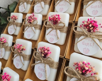 Jabones personalizados para recuerdo de fiesta "Es una niña" / Regalo personalizable para invitados a baby shower / 2 oz