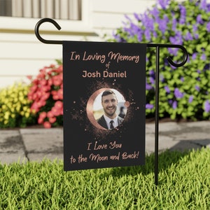 Celestial gepersonaliseerde herdenkingsfoto tuinvlag, ik hou van jou tot de maan en terug aangepaste begraafplaats vlag, in Loving Memory huisbanner