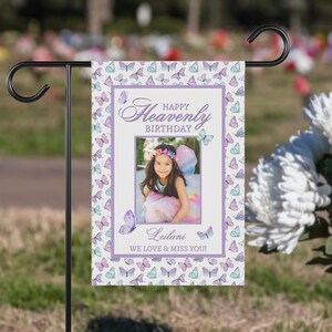 Alles Gute Himmlische Geburtstags-personalisierte Gedenkgarten-Flagge, kundenspezifischer Schmetterlings-Friedhof / Grabdekoration, Verlust der Tochter-Erinnerungsgeschenk