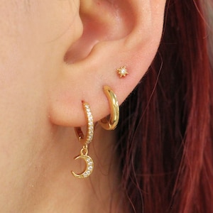 Parure de boucles d'oreilles étoiles, parure de créoles étoile et lune, parure de boucles d'oreilles en or, parure de créoles dépareillées, parure de créoles trio céleste, cadeau Huggie Hoops