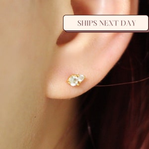 Diamond Stud Earring, Gold or Silver, Small CZ Stud Earrings, Minimalistic Stud Earrings, Dainty CZ Post Earrings, Round Diamond Studs, Gift