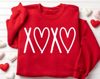 Womens Valentine Sweatshirt for Women Valentine Shirt for Women, Valentines Shirts for Women, Valentines Day Gift for her, XOXO shirt red