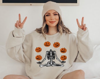 Pumpkin Halloween Sweatshirt, Skeleton Halloween Shirt, Pumpkin Shirt, Fall Sweatshirt for Women, Retro Funny Halloween Sweatshirt