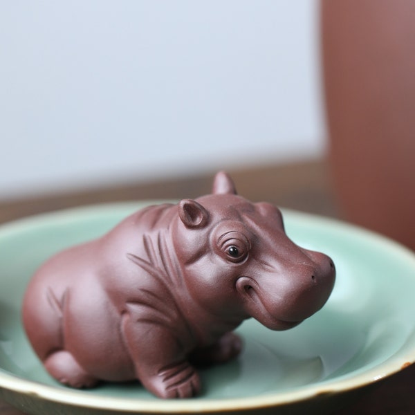 Funny Purple Pottery Hippo Figurine Statue,Ceramic Clay pottery Hippo Statue Home Ornament Animal Figurines Gift Yixing Zisha Clay Tea pet