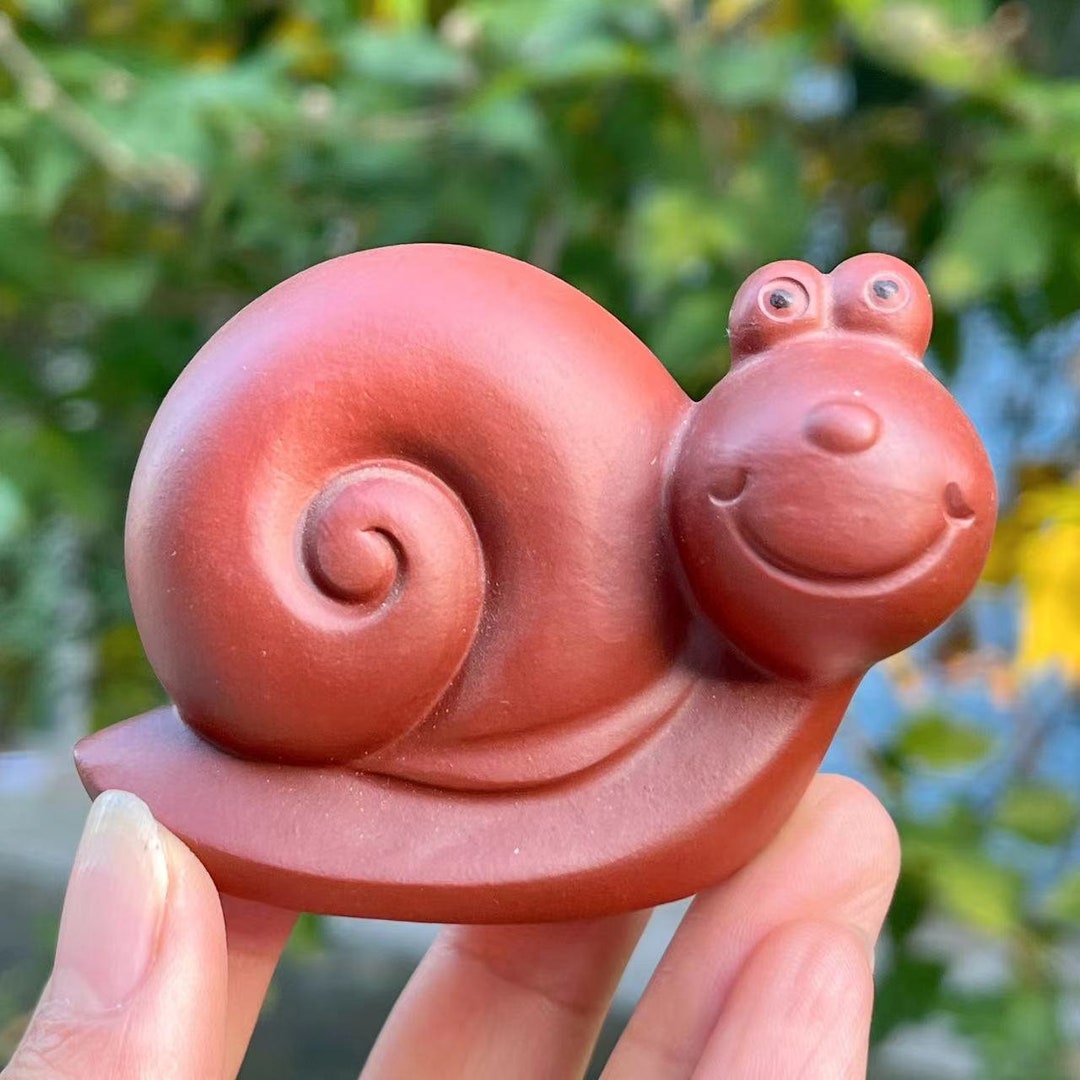 Kiskick Tee-Haustier Krokodil - Handgefertigte Teefigur Aus Violettem Ton 5,2cm