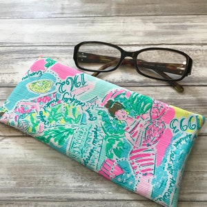 Lilly Pulitzer Pink & Green Floral Sunglasses with Pouch Lilly Pulitzer Bright Pink Green Giraffe Glasses Sunglasses  main image 4