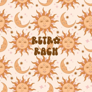 Puede incluir: Un patrón sin costuras que presenta un diseño retro de sol y luna con una fuente groovy que dice "Retro Rach". El patrón está en tonos de marrón, rosa y blanco.