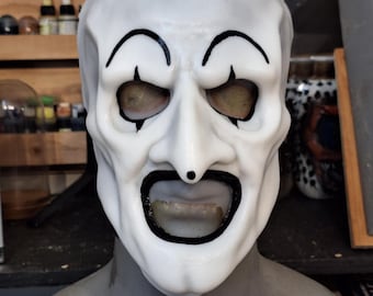 Killer Clown silicone face mask / cosplay / Halloween