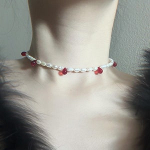 Gothic Freshwater Pearl Choker with Blood Red Drops and Matching Earrings, Halloween Choker, Dark Elegance Bridal Jewelry