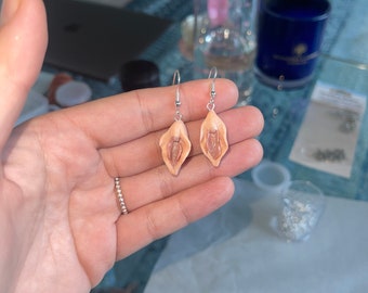 Shimmery vulva earrings