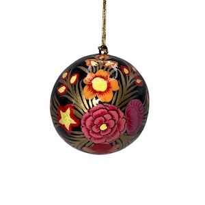 Kashmiri hand-painted papier-mâché Christmas ornament