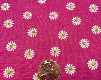 Spring Daisy by Makower. 100% Cotton. Sold by the 1/2 yard.